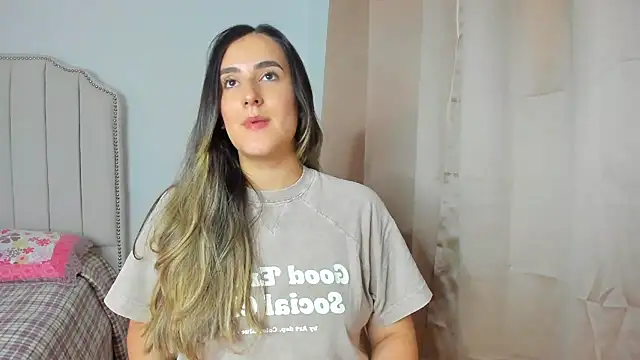 Hanna86 online show from December 2025 09:01:02 PM