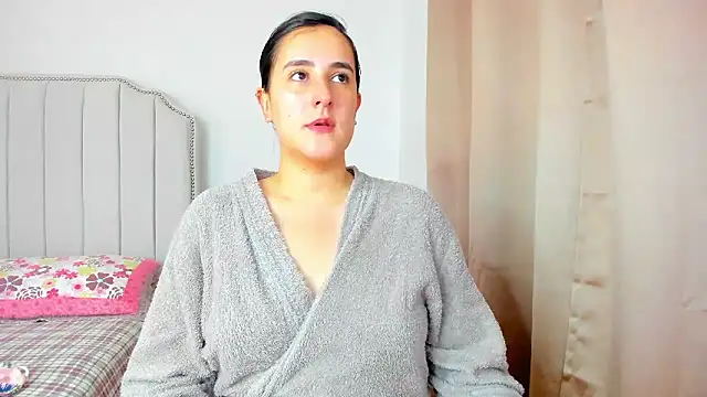 Hanna86 online show from January 2026 04:45:02 PM