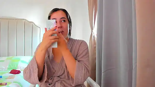Hanna86 online show from June 2026 05:28:02 PM