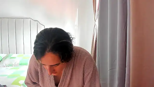 Hanna86 online show from August 2026 04:34:02 PM