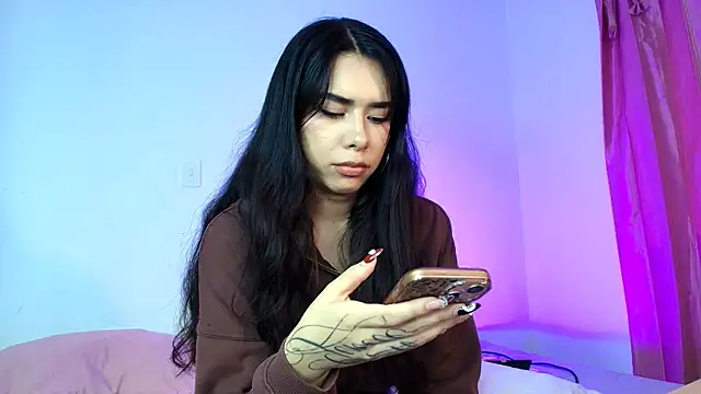 AmyOlimpo online show from April 2026 11:17:01 PM