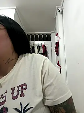 croftsmila online show from November 2025 12:19:01 AM