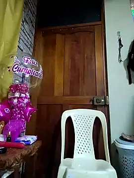 Snapshot of WanOn3Fanny chatting on December 2024 01:12:01 AM WanOn3Fanny online show from December 2024 01:12:01 AM