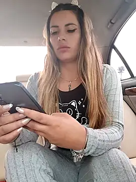 Snapshot of Misscata1106 chatting on October 2025 07:13:02 PM Misscata1106 online show from October 2025 07:13:02 PM