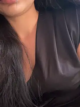 LaPetitechienne1 online show from June 2026 03:29:02 PM