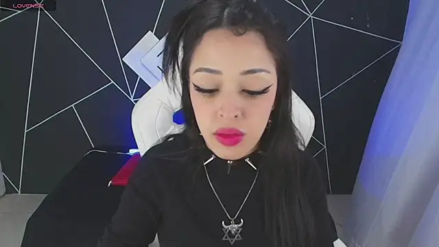 Snapshot of farichell chatting on October 2025 08:53:02 PM farichell online show from October 2025 08:53:02 PM