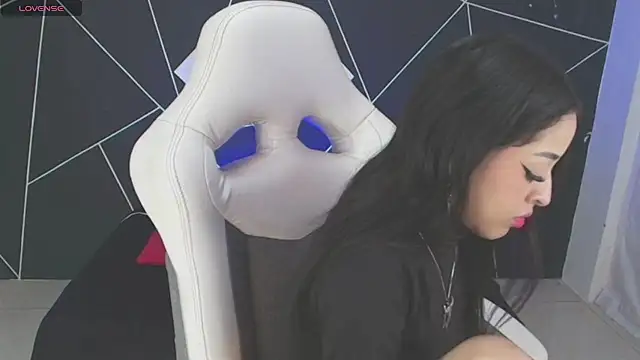 Snapshot of farichell chatting on November 2025 02:28:01 PM farichell online show from November 2025 02:28:01 PM