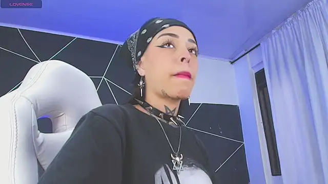 farichell online show from December 2025 09:12:02 PM