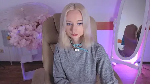 Katia Kim online show from November 2025 06:22:01 AM