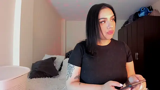 Snapshot of rosalie_lust chatting on March 2025 09:58:02 AM rosalie lust online show from March 2025 09:58:02 AM