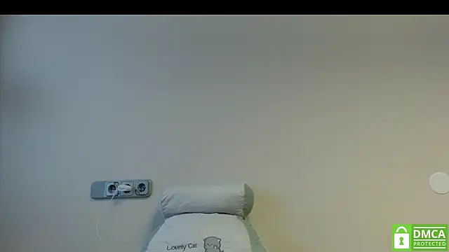 Snapshot of Sophi_Cute chatting on November 2025 12:48:02 PM Sophi Cute online show from November 2025 12:48:02 PM