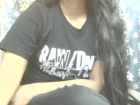 Supriya201 online show from January 2026 01:39:01 PM