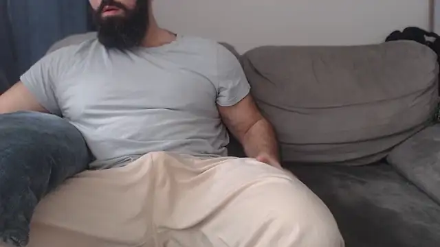 hugemachohandsome online show from February 2026 12:09:01 PM