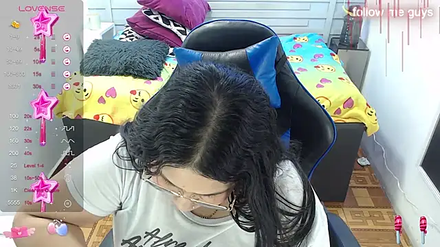 evelin zaens online show from February 2025 10:19:01 AM