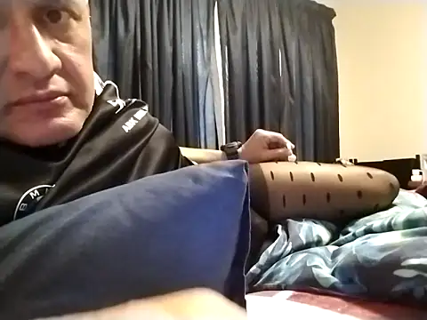 Snapshot of MattBratt chatting on May 2026 03:09:02 PM MattBratt online show from May 2026 03:09:02 PM