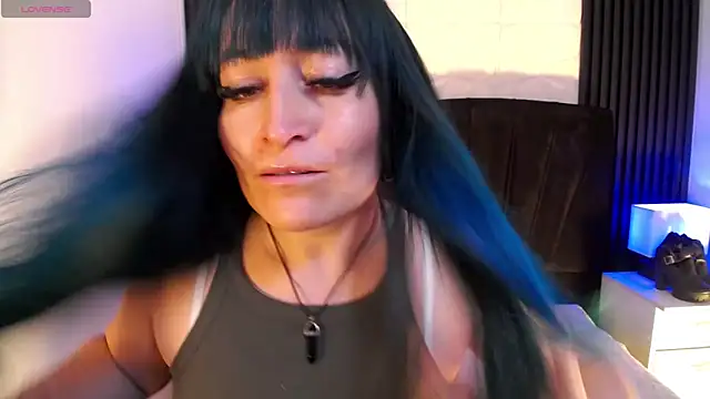 alicia moom online show from February 2026 07:51:01 PM