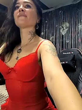 KikiXRed online show from December 2024 04:50:01 PM