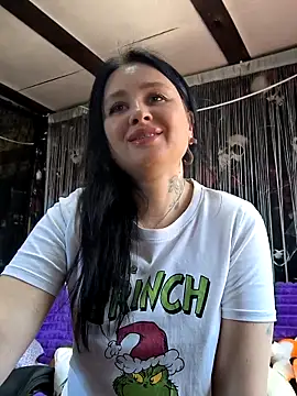 KikiXRed online show from April 2026 08:59:01 AM