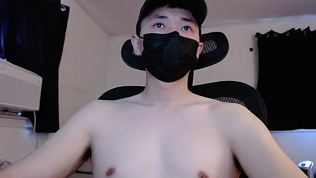 Snapshot of twbobo00715 chatting on February 2025 04:58:02 PM twbobo00715 online show from February 2025 04:58:02 PM