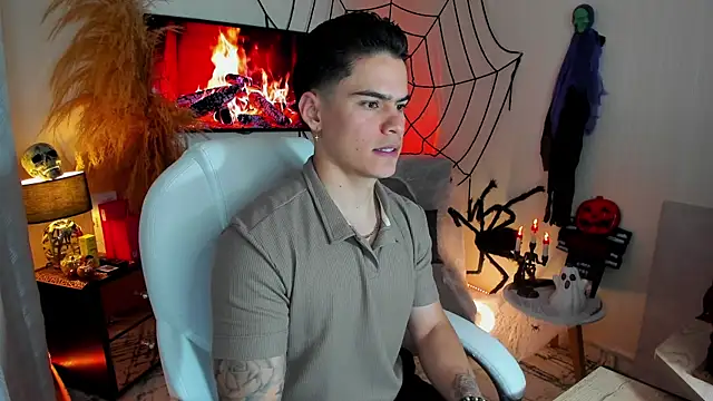 Snapshot of Matias_Murrier chatting on October 2025 12:02:02 PM Matias Murrier online show from October 2025 12:02:02 PM