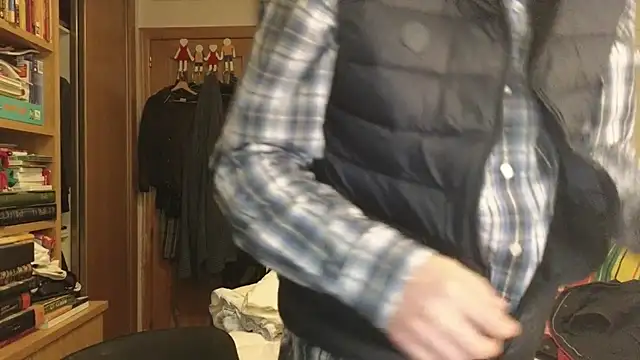 curiosillo83 online show from March 2026 03:17:02 PM