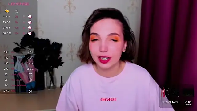 Snapshot of KindHazelHere_ chatting on October 2025 08:12:01 AM KindHazelHere online show from October 2025 08:12:01 AM