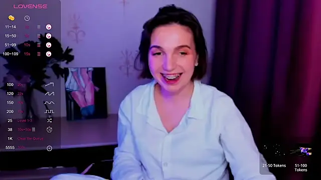 Snapshot of KindHazelHere_ chatting on October 2025 10:31:01 PM KindHazelHere online show from October 2025 10:31:01 PM