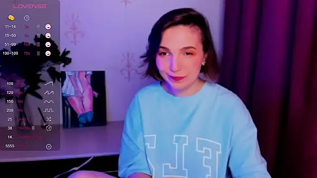 Snapshot of KindHazelHere_ chatting on October 2025 12:26:02 PM KindHazelHere online show from October 2025 12:26:02 PM