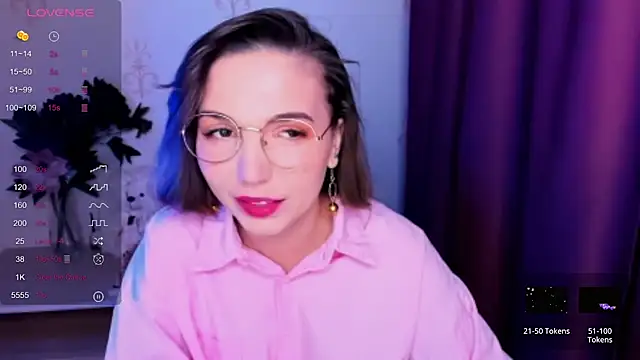 Snapshot of KindHazelHere_ chatting on November 2025 08:14:02 AM KindHazelHere online show from November 2025 08:14:02 AM