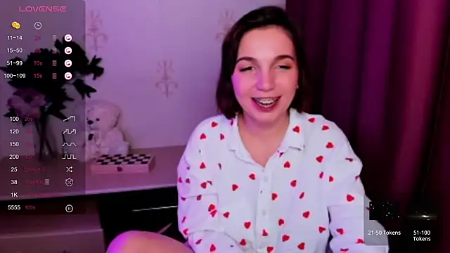 Snapshot of KindHazelHere_ chatting on November 2025 10:12:02 AM KindHazelHere online show from November 2025 10:12:02 AM