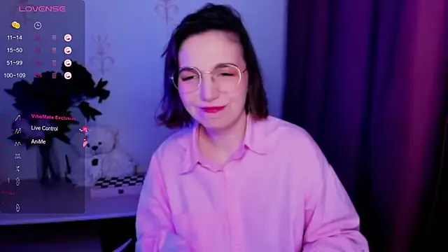 Snapshot of KindHazelHere_ chatting on November 2025 07:34:02 PM KindHazelHere online show from November 2025 07:34:02 PM