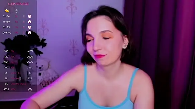 Snapshot of KindHazelHere_ chatting on November 2025 10:20:02 PM KindHazelHere online show from November 2025 10:20:02 PM