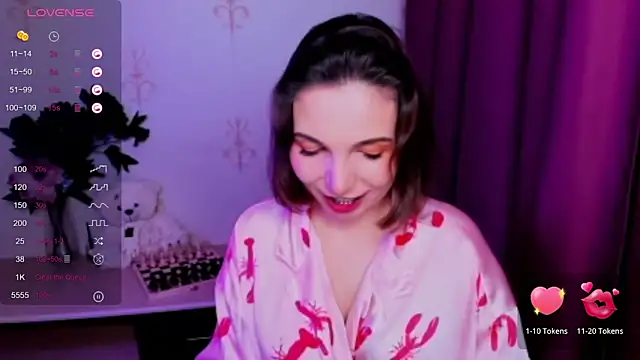 Snapshot of KindHazelHere_ chatting on November 2025 12:21:02 AM KindHazelHere online show from November 2025 12:21:02 AM