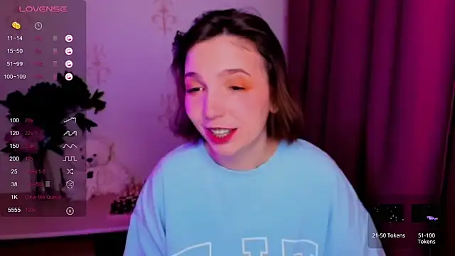 Snapshot of KindHazelHere_ chatting on November 2025 12:22:01 AM KindHazelHere online show from November 2025 12:22:01 AM