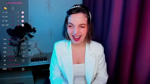 Snapshot of KindHazelHere_ chatting on December 2025 12:31:02 AM KindHazelHere online show from December 2025 12:31:02 AM