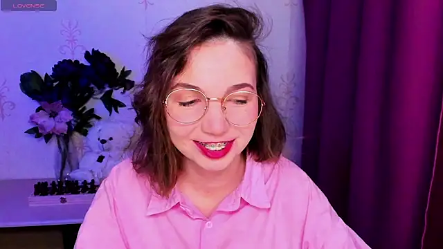 KindHazelHere  online show from February 2026 07:41:01 PM