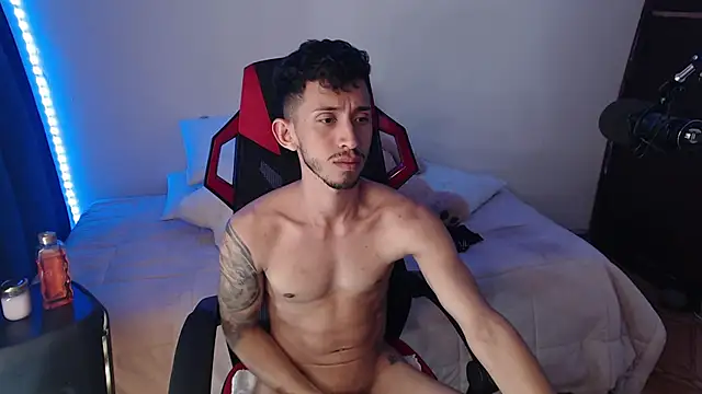 stevenSEX123 online show from December 2024 07:00:01 AM