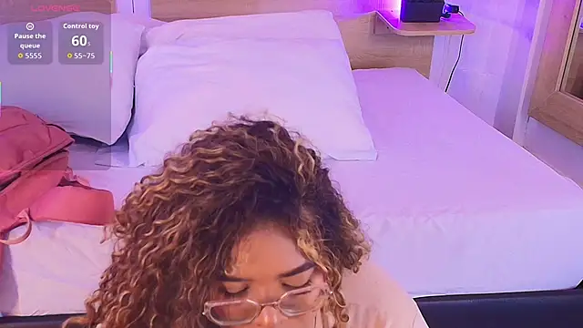  nickypurple  online show from November 2025 06:14:01 PM