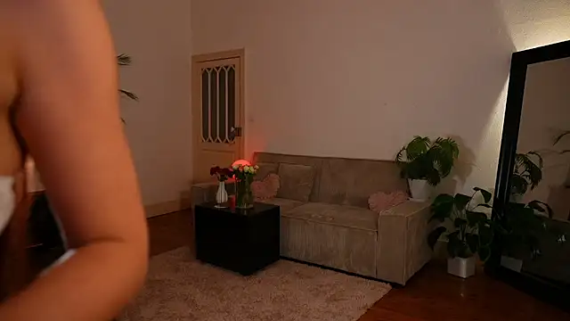 Snapshot of denise_sweetbunny chatting on February 2026 04:52:02 PM denise sweetbunny online show from February 2026 04:52:02 PM