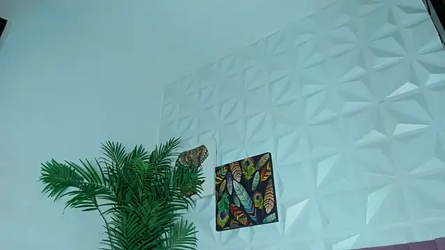 Hellen Sky online show from November 2025 07:05:02 PM