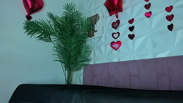 Hellen Sky online show from March 2026 07:02:02 PM