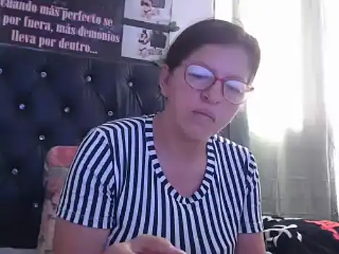 Snapshot of jellyfishhot chatting on March 2025 06:54:01 PM jellyfishhot online show from March 2025 06:54:01 PM