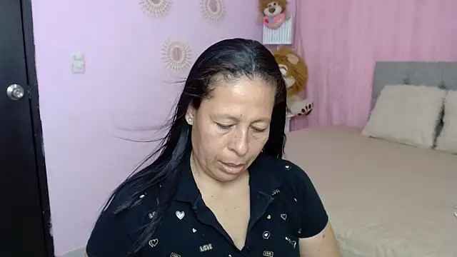 mature martina online show from October 2025 10:18:01 PM