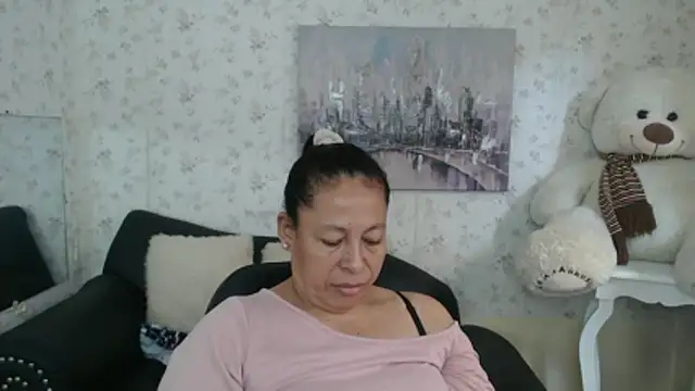mature martina online show from May 2026 08:04:02 PM