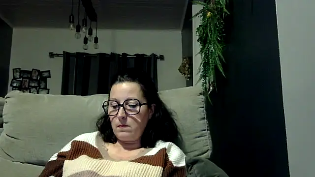 Snapshot of feline27 chatting on January 2026 08:23:01 PM feline27 online show from January 2026 08:23:01 PM