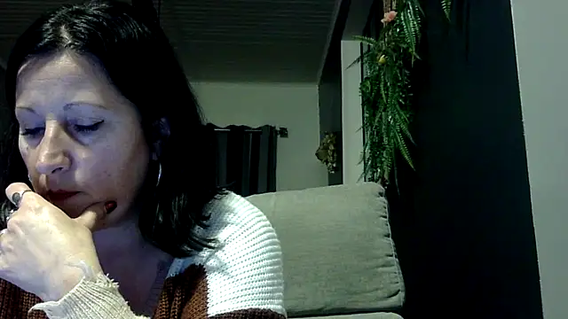 Snapshot of feline27 chatting on January 2026 05:49:02 PM feline27 online show from January 2026 05:49:02 PM