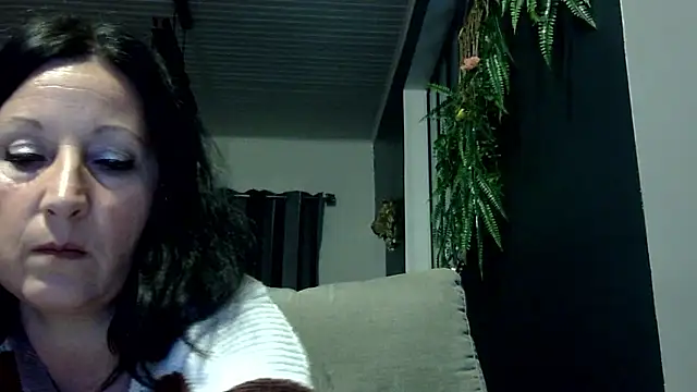 Snapshot of feline27 chatting on January 2026 05:07:02 PM feline27 online show from January 2026 05:07:02 PM