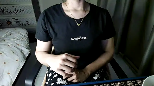 Snapshot of Sima--Roy chatting on June 2026 06:10:02 PM Sima--Roy online show from June 2026 06:10:02 PM
