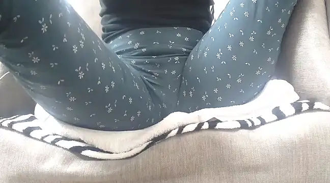 Snapshot of Web_Lady chatting on February 2025 09:27:02 PM Web Lady online show from February 2025 09:27:02 PM