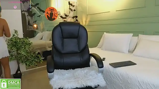 kataliina   online show from October 2025 11:28:01 AM